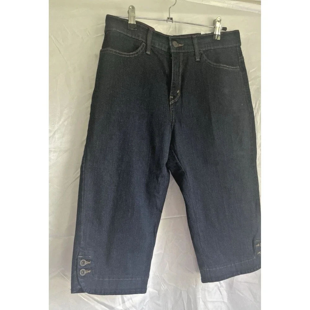 Levis these levi